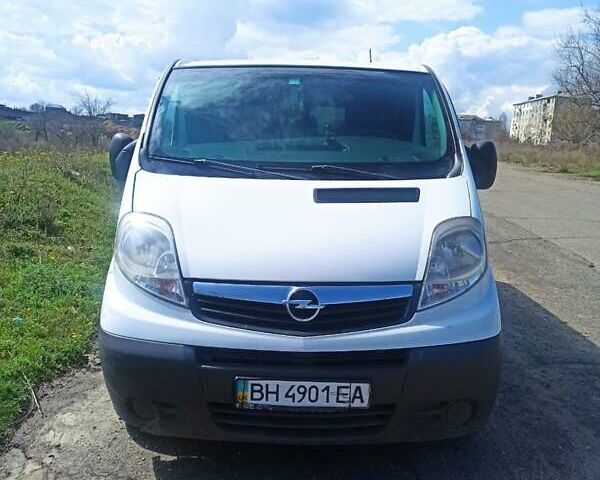 Опель Виваро пасс., объемом двигателя 2 л и пробегом 390 тыс. км за 8500 $, фото 1 на Automoto.ua
