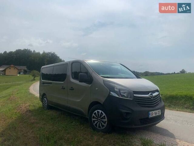 Опель Виваро пасс., объемом двигателя 1.6 л и пробегом 485 тыс. км за 15100 $, фото 1 на Automoto.ua