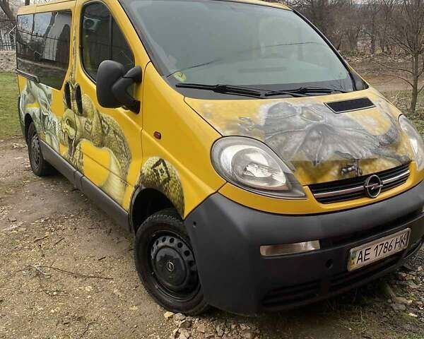 Желтый Опель Виваро, объемом двигателя 1.87 л и пробегом 127 тыс. км за 6300 $, фото 1 на Automoto.ua