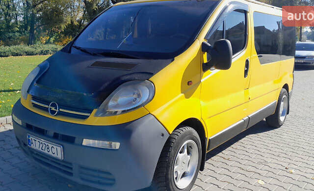 Желтый Опель Виваро, объемом двигателя 1.87 л и пробегом 197 тыс. км за 6200 $, фото 1 на Automoto.ua