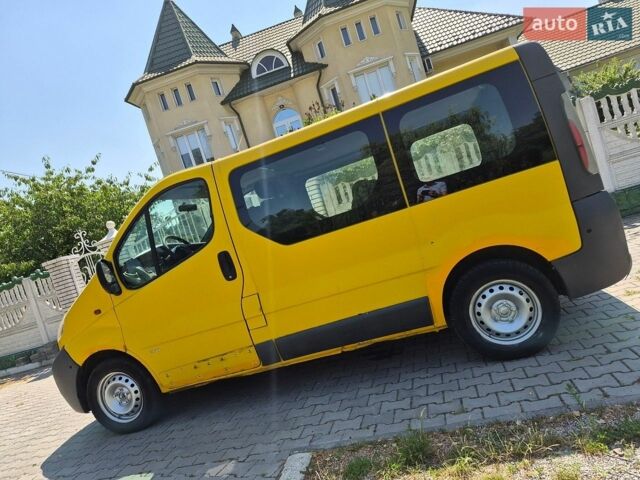 Жовтий Опель Віваро, об'ємом двигуна 1.87 л та пробігом 326 тис. км за 4500 $, фото 1 на Automoto.ua