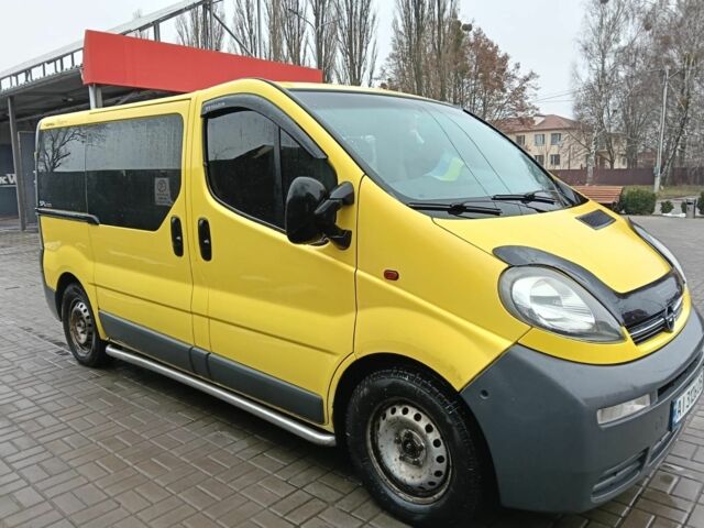 Желтый Опель Виваро, объемом двигателя 1.9 л и пробегом 342 тыс. км за 6980 $, фото 1 на Automoto.ua
