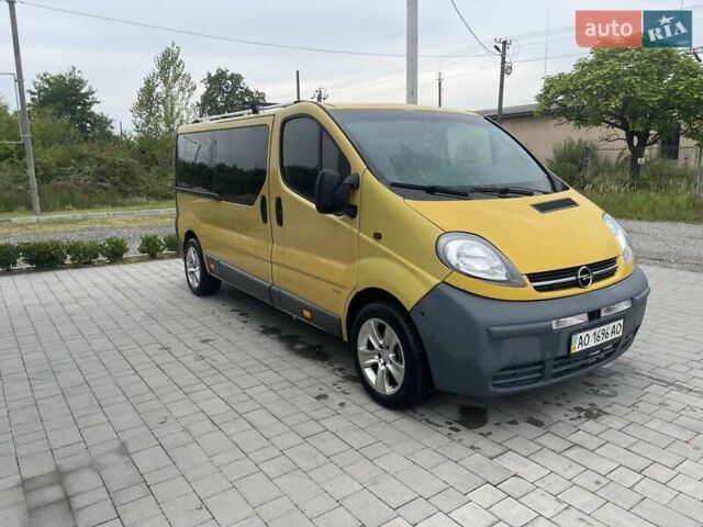 Желтый Опель Виваро, объемом двигателя 1.9 л и пробегом 280 тыс. км за 6800 $, фото 1 на Automoto.ua