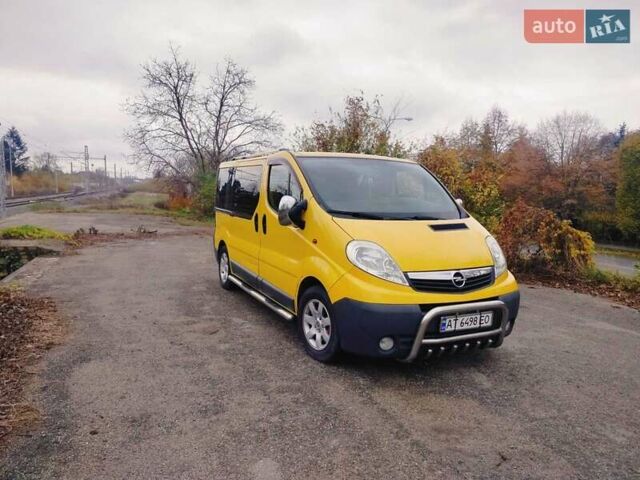 Жовтий Опель Віваро, об'ємом двигуна 2 л та пробігом 232 тис. км за 7500 $, фото 1 на Automoto.ua