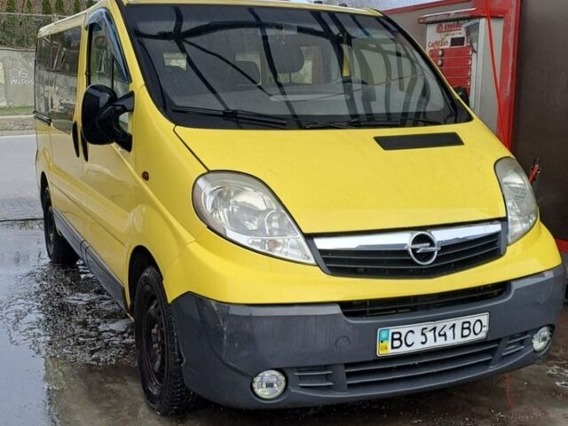 Жовтий Опель Віваро, об'ємом двигуна 2 л та пробігом 360 тис. км за 7300 $, фото 1 на Automoto.ua