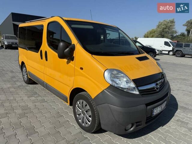 Жовтий Опель Віваро, об'ємом двигуна 2 л та пробігом 280 тис. км за 14300 $, фото 1 на Automoto.ua