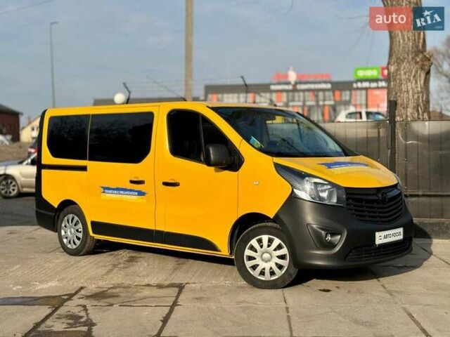 Желтый Опель Виваро, объемом двигателя 1.6 л и пробегом 225 тыс. км за 14990 $, фото 1 на Automoto.ua