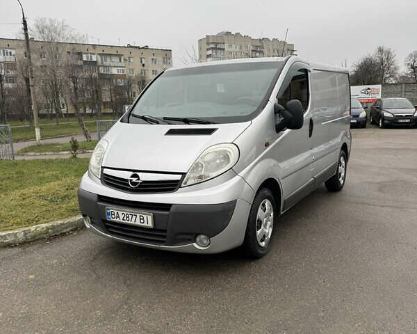 Серый Опель Виваро, объемом двигателя 1.6 л и пробегом 318 тыс. км за 9700 $, фото 1 на Automoto.ua