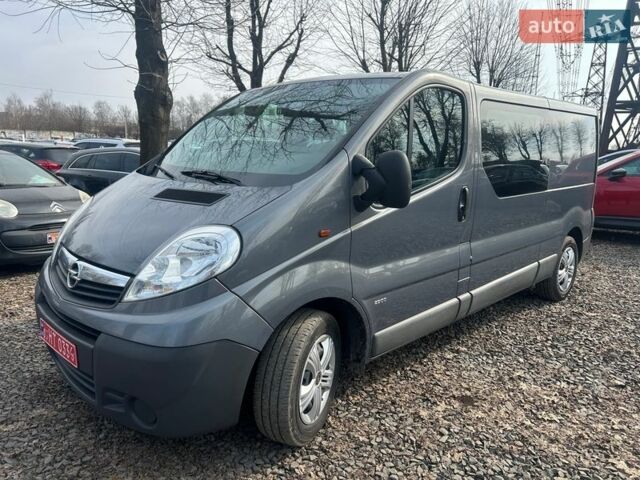 Серый Опель Виваро, объемом двигателя 2 л и пробегом 286 тыс. км за 13600 $, фото 1 на Automoto.ua