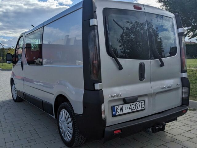 Серый Опель Виваро, объемом двигателя 0 л и пробегом 320 тыс. км за 4644 $, фото 1 на Automoto.ua