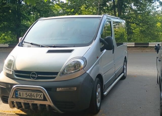Сірий Опель Віваро, об'ємом двигуна 1.9 л та пробігом 500 тис. км за 8300 $, фото 1 на Automoto.ua