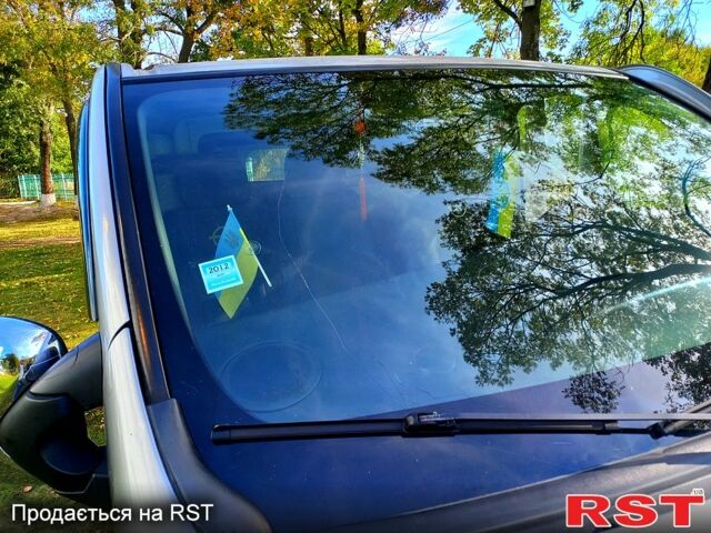 Серый Опель Виваро, объемом двигателя 19 л и пробегом 290 тыс. км за 7500 $, фото 1 на Automoto.ua