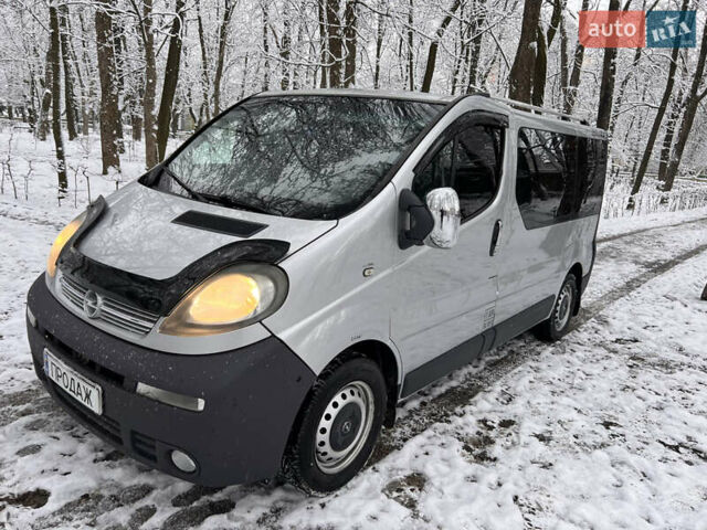 Сірий Опель Віваро, об'ємом двигуна 1.9 л та пробігом 250 тис. км за 6450 $, фото 1 на Automoto.ua