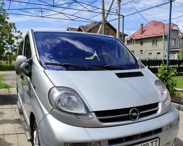 Серый Опель Виваро, объемом двигателя 1.87 л и пробегом 357 тыс. км за 6900 $, фото 1 на Automoto.ua