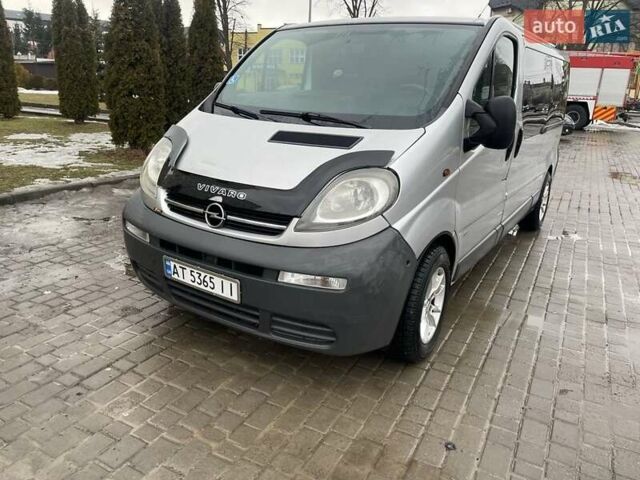 Сірий Опель Віваро, об'ємом двигуна 1.9 л та пробігом 447 тис. км за 6500 $, фото 1 на Automoto.ua