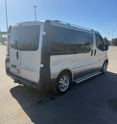 Сірий Опель Віваро, об'ємом двигуна 1.9 л та пробігом 483 тис. км за 5800 $, фото 1 на Automoto.ua