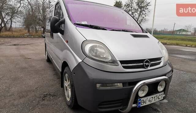 Серый Опель Виваро, объемом двигателя 1.9 л и пробегом 200 тыс. км за 6800 $, фото 1 на Automoto.ua