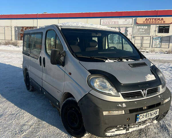 Сірий Опель Віваро, об'ємом двигуна 1.9 л та пробігом 335 тис. км за 5700 $, фото 1 на Automoto.ua