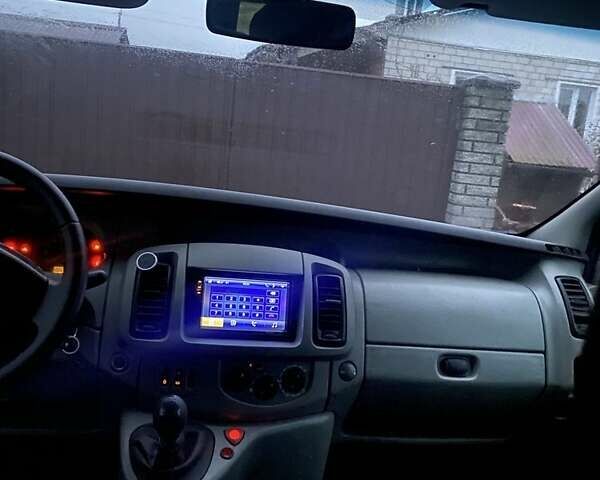 Серый Опель Виваро, объемом двигателя 1.9 л и пробегом 300 тыс. км за 5700 $, фото 1 на Automoto.ua