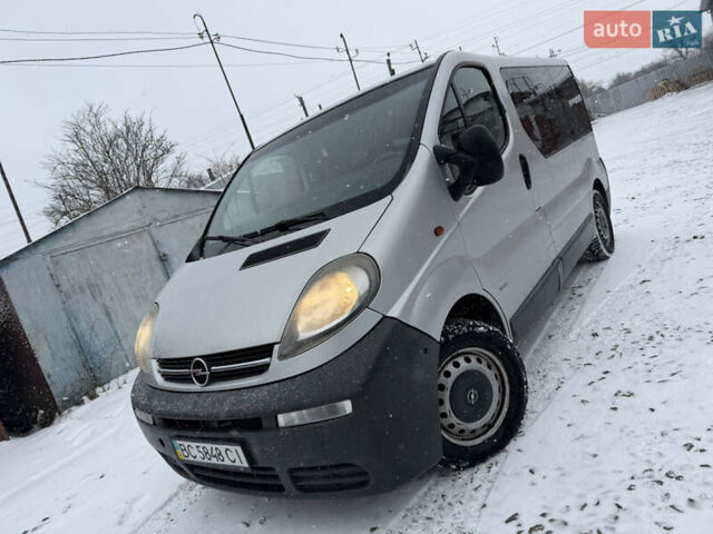 Сірий Опель Віваро, об'ємом двигуна 1.87 л та пробігом 460 тис. км за 4750 $, фото 1 на Automoto.ua