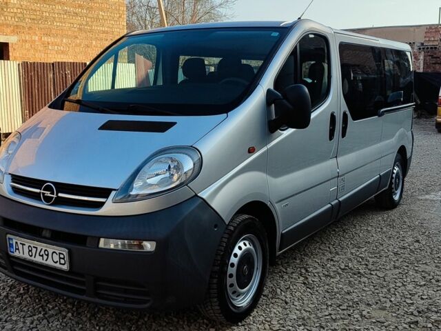 Серый Опель Виваро, объемом двигателя 1.9 л и пробегом 160 тыс. км за 8900 $, фото 1 на Automoto.ua