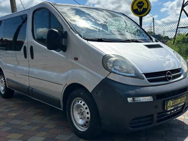 Серый Опель Виваро, объемом двигателя 1.9 л и пробегом 357 тыс. км за 6700 $, фото 1 на Automoto.ua