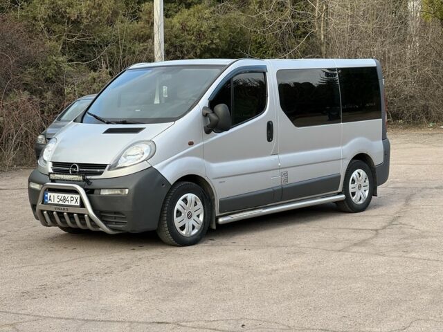 Серый Опель Виваро, объемом двигателя 1.9 л и пробегом 300 тыс. км за 7200 $, фото 1 на Automoto.ua