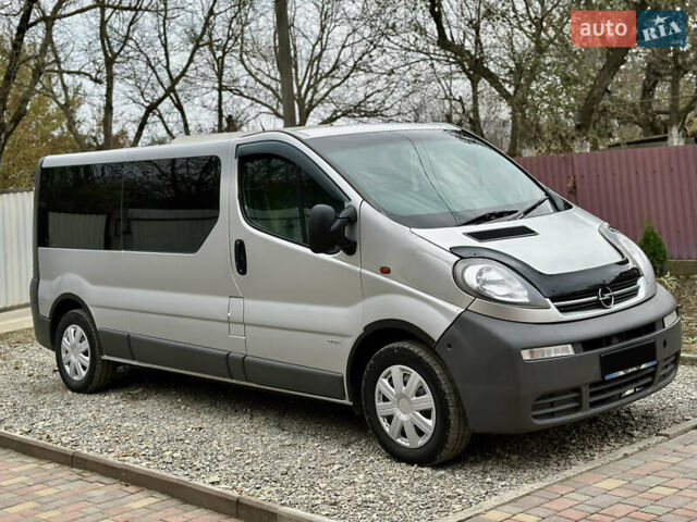 Серый Опель Виваро, объемом двигателя 1.9 л и пробегом 578 тыс. км за 10900 $, фото 1 на Automoto.ua