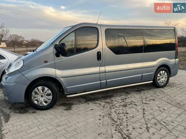 Сірий Опель Віваро, об'ємом двигуна 2 л та пробігом 417 тис. км за 9700 $, фото 1 на Automoto.ua