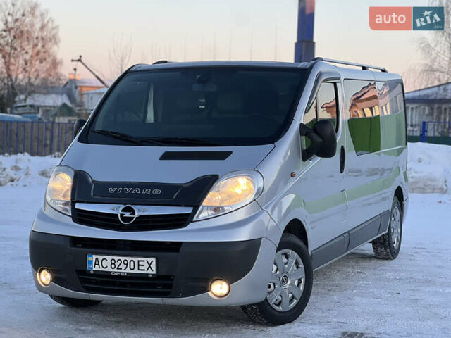 Сірий Опель Віваро, об'ємом двигуна 2 л та пробігом 261 тис. км за 8950 $, фото 1 на Automoto.ua