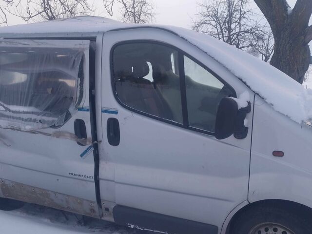 Сірий Опель Віваро, об'ємом двигуна 2 л та пробігом 2 тис. км за 3500 $, фото 1 на Automoto.ua