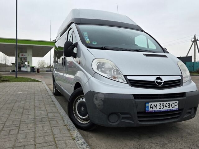 Сірий Опель Віваро, об'ємом двигуна 2.5 л та пробігом 225 тис. км за 14410 $, фото 1 на Automoto.ua