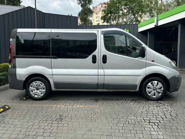 Серый Опель Виваро, объемом двигателя 2 л и пробегом 365 тыс. км за 8800 $, фото 1 на Automoto.ua