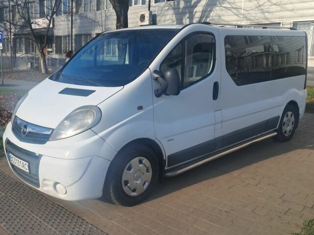 Серый Опель Виваро, объемом двигателя 2 л и пробегом 340 тыс. км за 9800 $, фото 1 на Automoto.ua