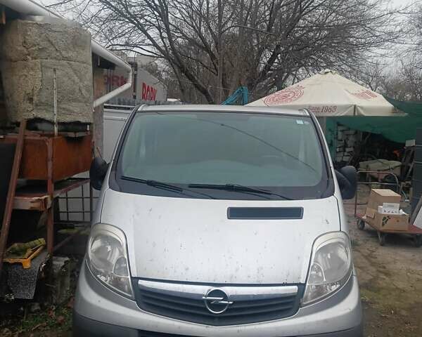 Серый Опель Виваро, объемом двигателя 1.9 л и пробегом 442 тыс. км за 11500 $, фото 1 на Automoto.ua