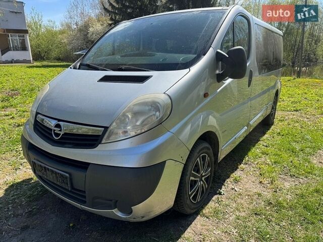 Серый Опель Виваро, объемом двигателя 2 л и пробегом 271 тыс. км за 10500 $, фото 1 на Automoto.ua