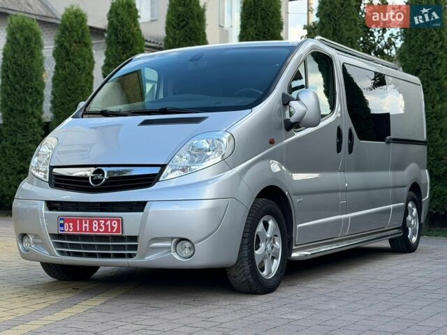 Серый Опель Виваро, объемом двигателя 2 л и пробегом 262 тыс. км за 14700 $, фото 1 на Automoto.ua