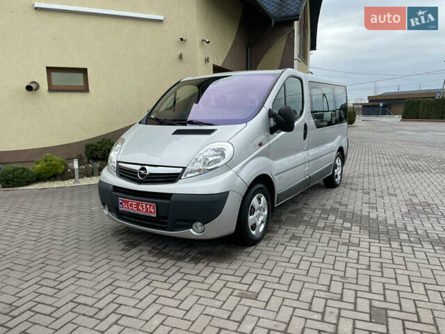Сірий Опель Віваро, об'ємом двигуна 2 л та пробігом 298 тис. км за 12800 $, фото 1 на Automoto.ua