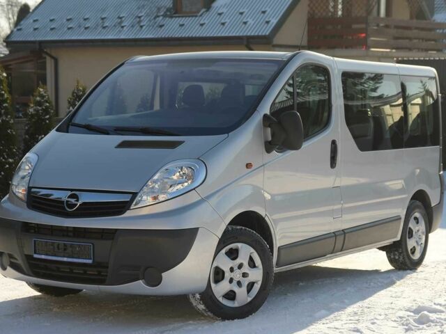 Серый Опель Виваро, объемом двигателя 2 л и пробегом 214 тыс. км за 8000 $, фото 1 на Automoto.ua