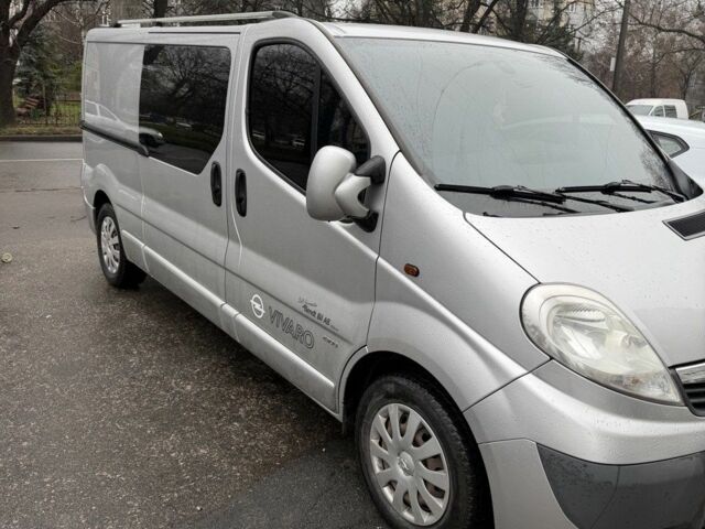 Серый Опель Виваро, объемом двигателя 2 л и пробегом 306 тыс. км за 10400 $, фото 1 на Automoto.ua