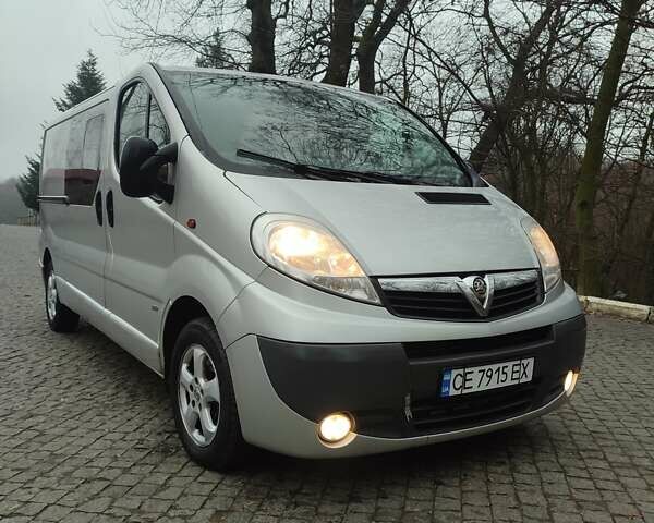 Серый Опель Виваро, объемом двигателя 2 л и пробегом 240 тыс. км за 13600 $, фото 1 на Automoto.ua