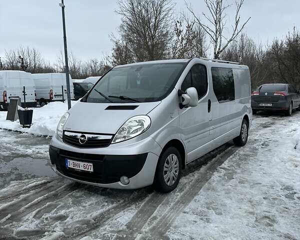 Серый Опель Виваро, объемом двигателя 2 л и пробегом 225 тыс. км за 15500 $, фото 1 на Automoto.ua