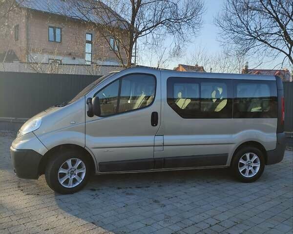 Серый Опель Виваро, объемом двигателя 2 л и пробегом 238 тыс. км за 14750 $, фото 1 на Automoto.ua