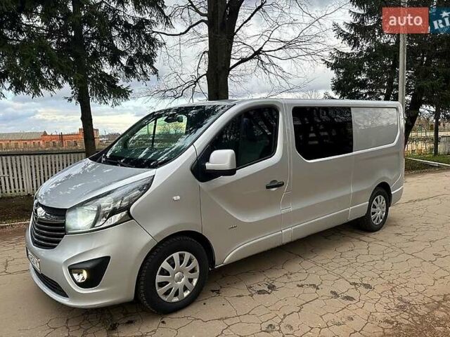 Серый Опель Виваро, объемом двигателя 1.6 л и пробегом 230 тыс. км за 14000 $, фото 1 на Automoto.ua