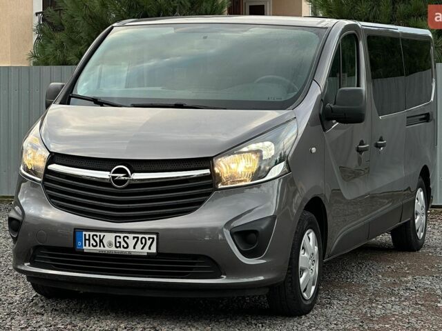 Сірий Опель Віваро, об'ємом двигуна 1.6 л та пробігом 147 тис. км за 15750 $, фото 1 на Automoto.ua