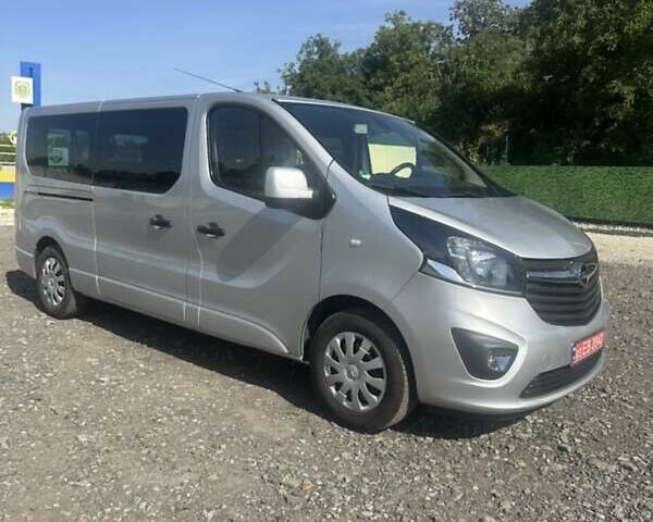 Серый Опель Виваро, объемом двигателя 1.6 л и пробегом 141 тыс. км за 17600 $, фото 1 на Automoto.ua