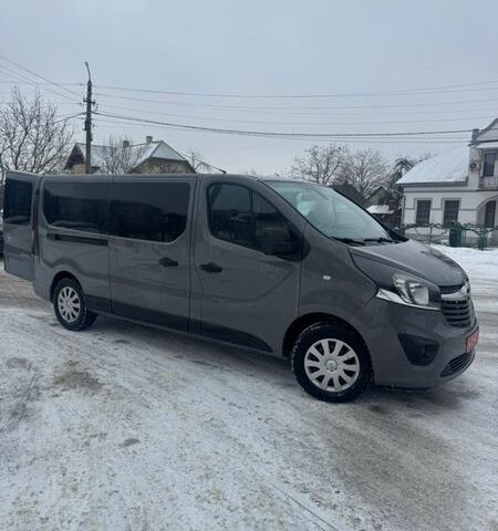 Серый Опель Виваро, объемом двигателя 1.6 л и пробегом 239 тыс. км за 15800 $, фото 1 на Automoto.ua