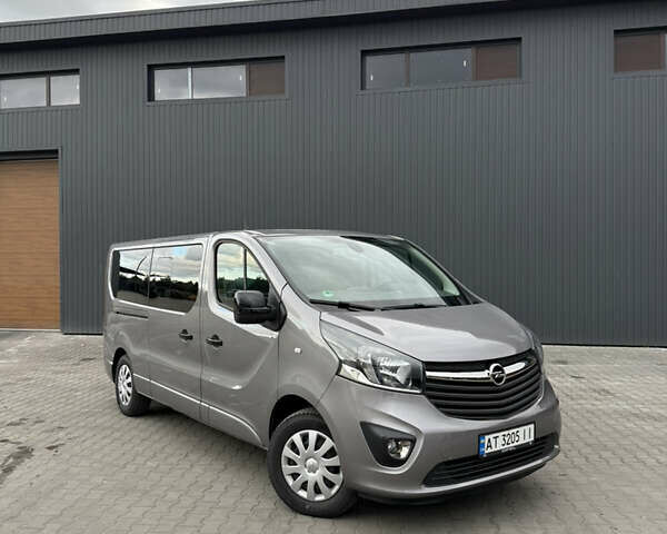 Сірий Опель Віваро, об'ємом двигуна 1.6 л та пробігом 98 тис. км за 20900 $, фото 1 на Automoto.ua