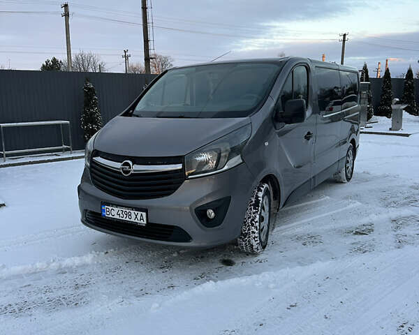 Серый Опель Виваро, объемом двигателя 1.6 л и пробегом 155 тыс. км за 17200 $, фото 1 на Automoto.ua