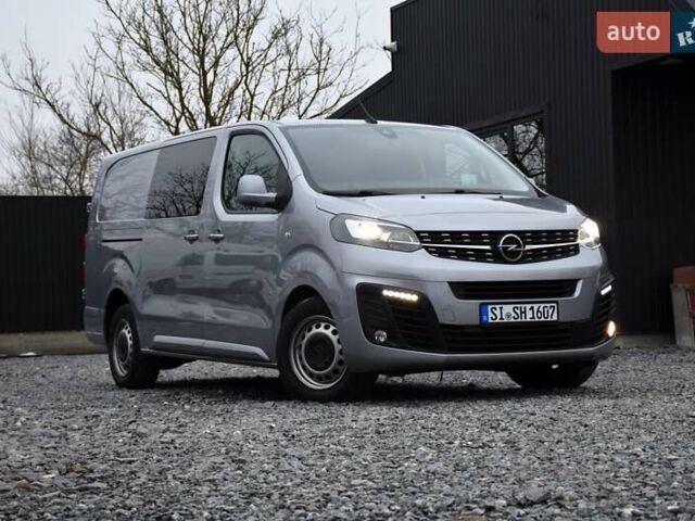 Серый Опель Виваро, объемом двигателя 2 л и пробегом 168 тыс. км за 23900 $, фото 1 на Automoto.ua